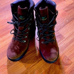 Timberland boots lightly worn maybe 5 times most